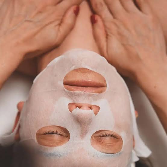 Eksosoomidega kangasmask vananemisilmingutega nahale